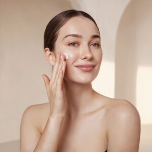 RADIESSE + TRATAMIENTO REJUVENECEDOR CON VITAMINAS + HIFU